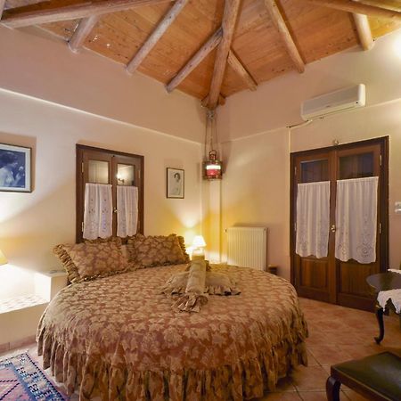Archontiko Art Hotel Galaxidi Номер фото