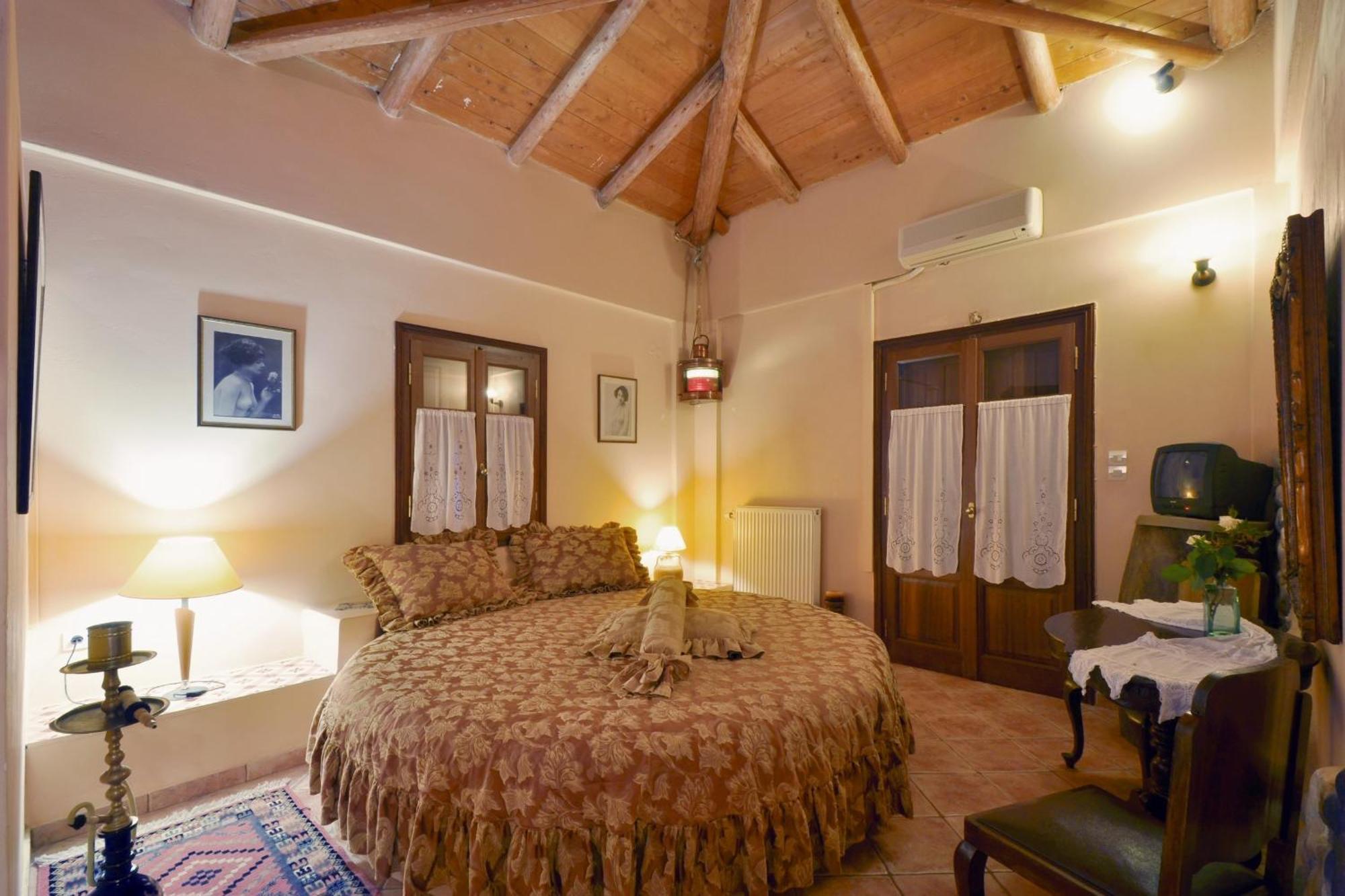 Archontiko Art Hotel Galaxidi Номер фото