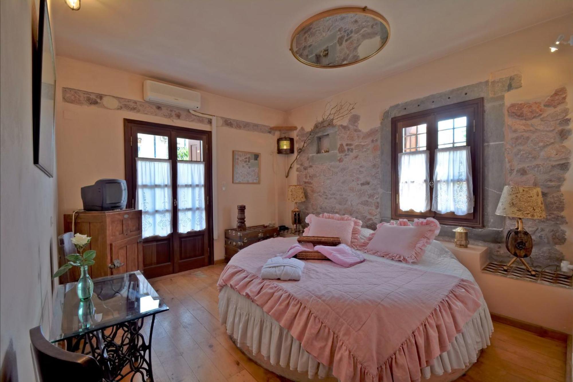 Archontiko Art Hotel Galaxidi Номер фото